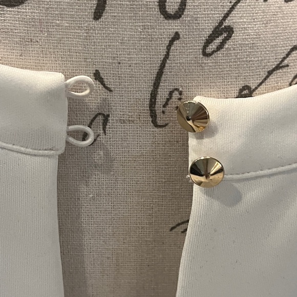 Guess White Dress with Purple Floral Design - Picture 4 of 7